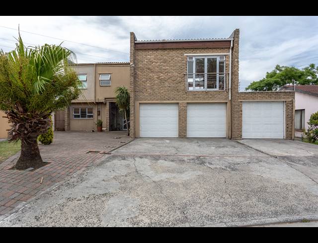 5 BEDROOM FREEHOLD SOLD IN BEROMA